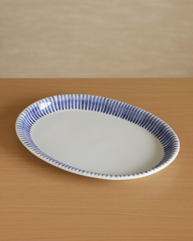 砥部焼の和食器 梅山窯の楕円皿【砥部工房 からくさ】