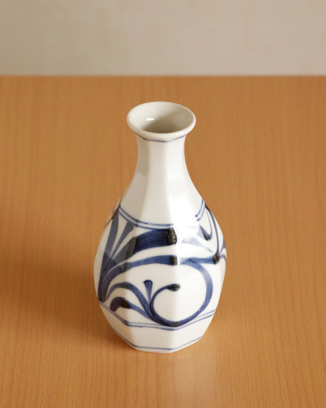 白磁面取花瓶　正月作　砥部焼 白磁面取花瓶 正月作 砥部焼