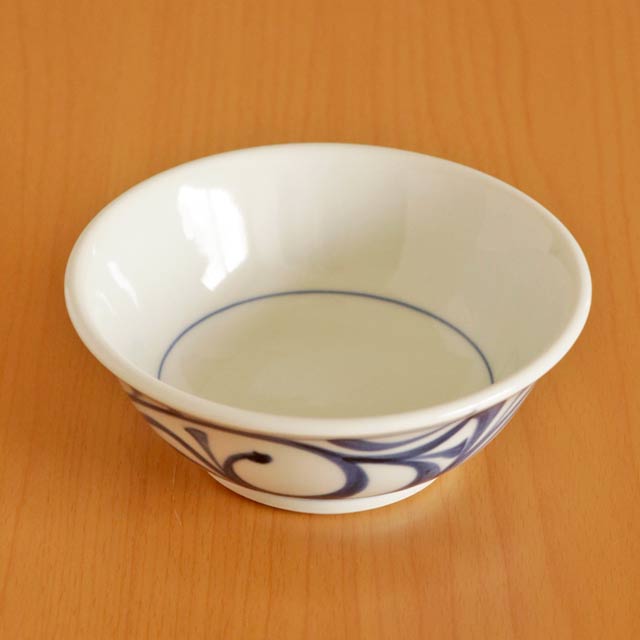 砥部焼の和食器 梅山窯の小鉢 【砥部工房 からくさ】