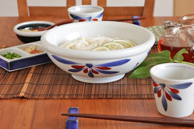 砥部焼の和食器 梅山窯の大鉢 【砥部工房 からくさ】