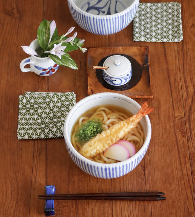 食卓風景 うどん盛り付け