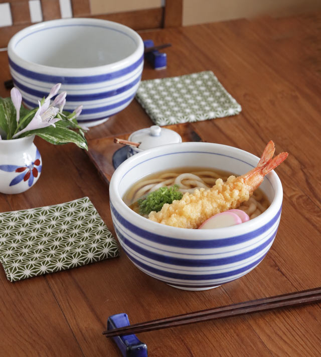 梅山窯 ごす巻線内太陽文 ボール鉢 うどん盛り付けイメージ