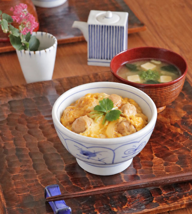 梅山窯 なずなの丼鉢 親子丼盛り付けイメージ