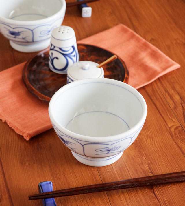 なずなの丼鉢 内側の様子と食卓の雰囲気