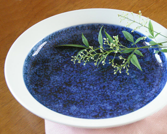 梅山窯　藍色の大皿（尺）