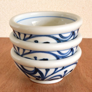 砥部焼の和食器 梅山窯の小鉢 【砥部工房 からくさ】