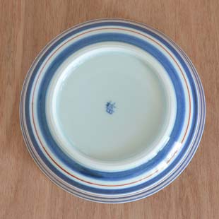 砥部焼・梅山窯　あい赤ラインの多用鉢（4.7寸）の底面