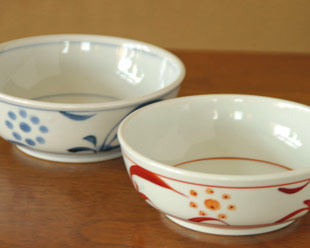 赤太陽の多用鉢と外太陽の多用鉢