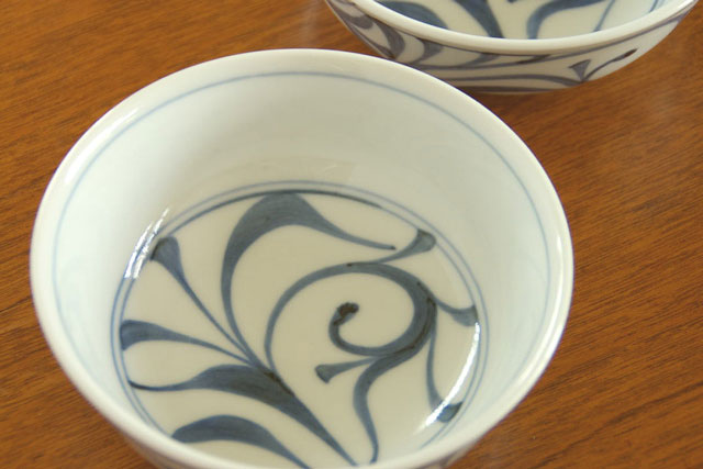 梅山窯　からくさもようの多用鉢(4寸)