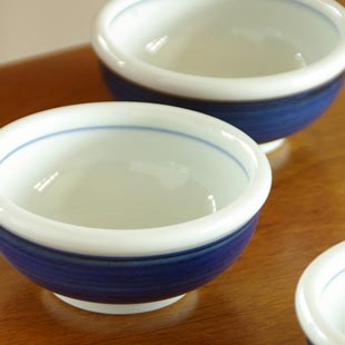 梅山窯　外藍色の玉ぶち鉢(4寸)