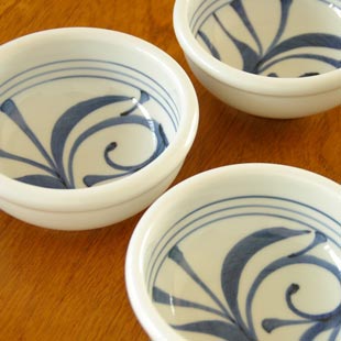 梅山窯　内からくさの玉ぶち鉢(4寸)