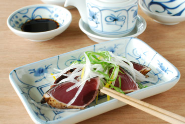 砥部焼の和食器 梅山窯の角皿 【砥部工房 からくさ】