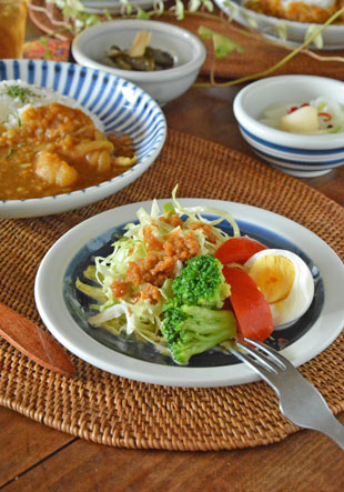 砥部焼の和食器 梅山窯の取皿 【砥部工房 からくさ】