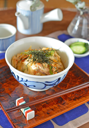 砥部焼の和食器 梅山窯の丼鉢 【砥部工房 からくさ】