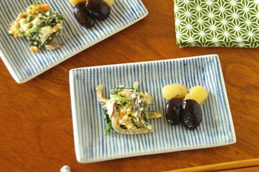 砥部焼の和食器 梅山窯の角皿 【砥部工房 からくさ】