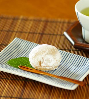 砥部焼の和食器 梅山窯の角皿 【砥部工房 からくさ】