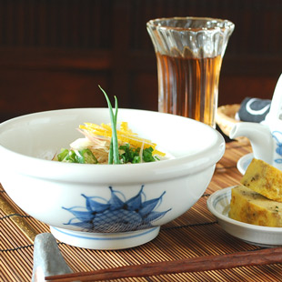 砥部焼の和食器 梅山窯の中鉢 【砥部工房 からくさ】