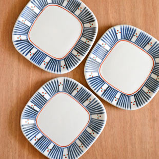 砥部焼の和食器 梅山窯の角皿 【砥部工房 からくさ】