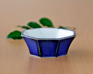 砥部焼の和食器 梅山窯の小鉢 【砥部工房 からくさ】