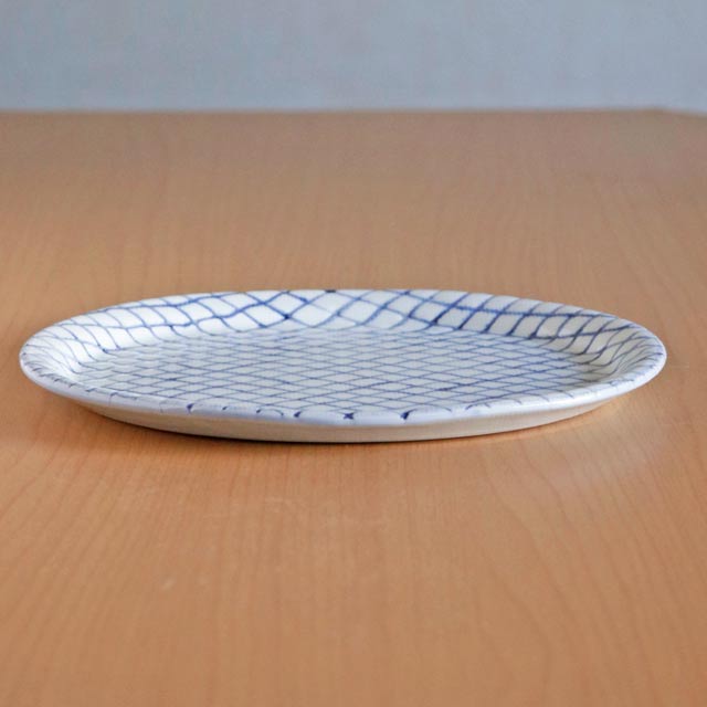 砥部焼の和食器 梅山窯の楕円皿【砥部工房 からくさ】