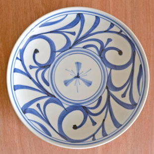 砥部焼の和食器 梅山窯の大皿 【砥部工房 からくさ】