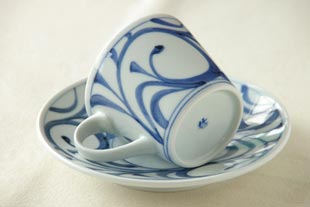 からくさのコーヒーカップ　ソーサーと