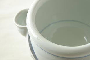 砥部焼　あか花のがら入れの玉ぶち部分