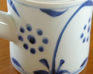 砥部焼・梅山窯　太陽柄の切立急須の染付