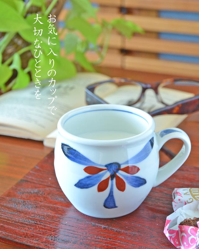 砥部焼・梅山窯　ごす赤菊の丸ミルクカップ