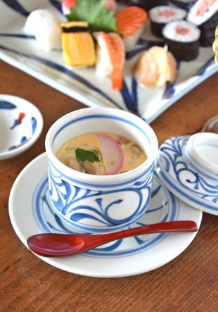 砥部焼・梅山窯　からくさの茶碗蒸し