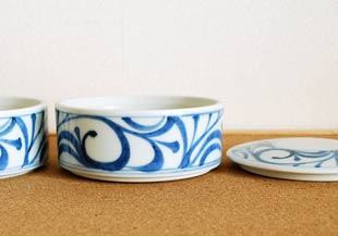 砥部焼・梅山窯　からくさの二段ふた物