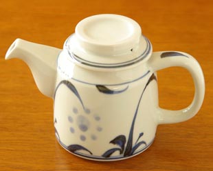 梅山窯　太陽柄のティーポット