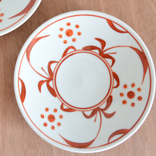 砥部焼・梅山窯　赤太陽のコーヒーカップのソーサー