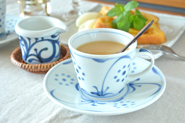 砥部焼の和食器 梅山窯のコーヒーカップ 【砥部工房 からくさ】