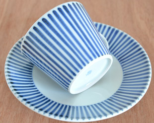 砥部焼・梅山窯　とくさ柄のコーヒーカップ