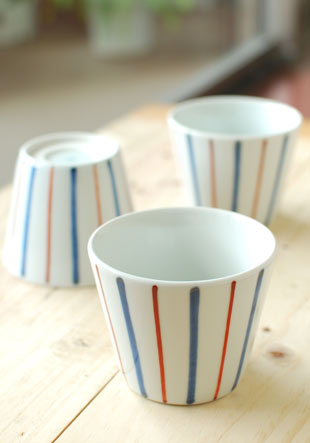 砥部焼・梅山窯　ごす赤線のそばちょこ