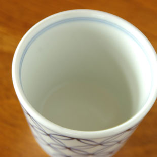 砥部焼・梅山窯　宝つなぎのそばちょこを上から見て