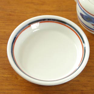 砥部焼・梅山窯　みつばの醤油さしの受け皿