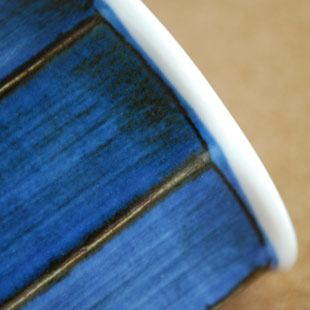 砥部焼・梅山窯　藍色の八角湯呑(小)の絵柄