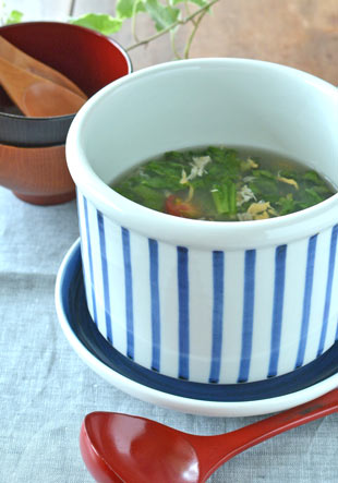 砥部焼・梅山窯　とくさ柄の筒鉢(5寸)をスープを
