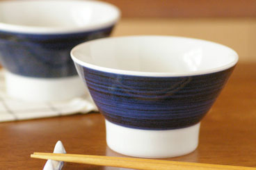 藍色の茶碗
