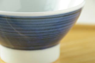 砥部焼　藍色の茶碗（小）