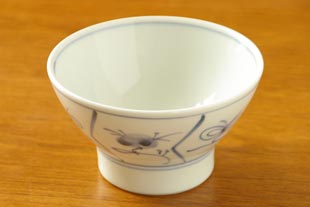 砥部焼　なずなの茶碗（小）