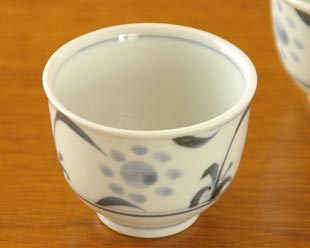 梅山窯　太陽柄の湯呑