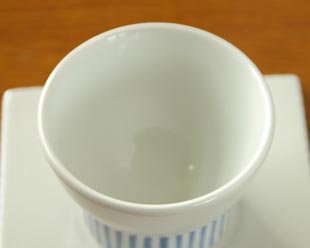 砥部焼・永立寺窯　コーヒーカップを上から見て