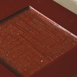 香川漆器　つむぎ後藤の銘々盆の木目