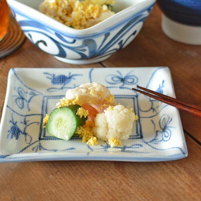 和食器・砥部焼　なずなの布目角皿(4.6寸)