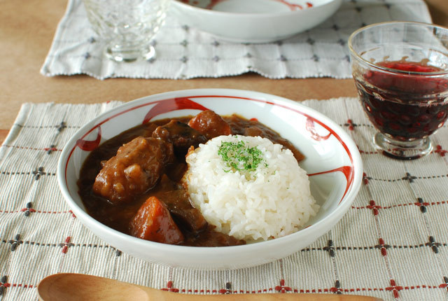 和食器・砥部焼 赤太陽の深皿(6寸)