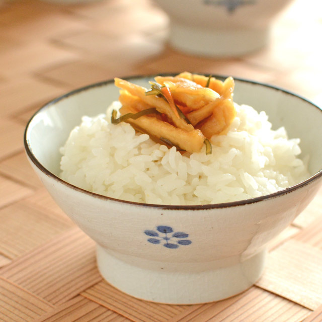 和食器・砥部焼 小梅文の古砥部茶碗(大)