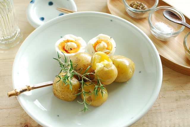 和食器・砥部焼　プチプチ柄の大皿(7寸)